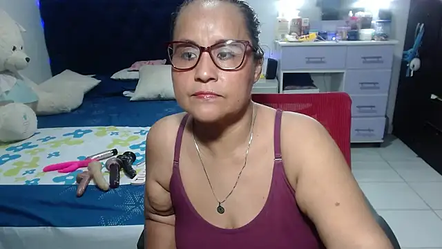 pervert mommy  online show from 10, 4, 2026