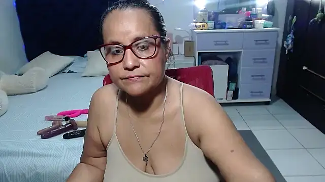 pervert mommy  online show from 13, 5, 2026