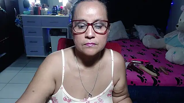 pervert mommy  online show from 4, 7, 2026