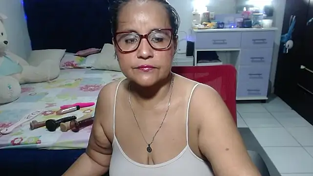 pervert mommy  online show from 15, 4, 2026