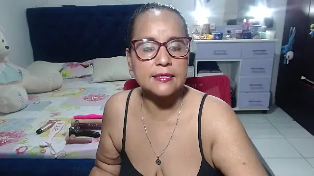 pervert mommy  online show from 18, 4, 2026