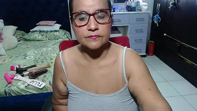 pervert mommy  online show from 17, 2, 2026