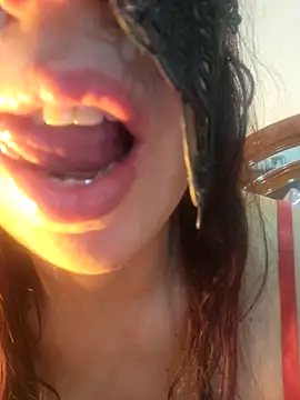 LAURAFOCOSA online show from 31, 3, 2026