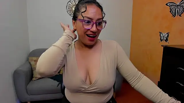Snapshot of scarlet_wet chatting on 23, 5, 2026 scarlet wet online show from 23, 5, 2026