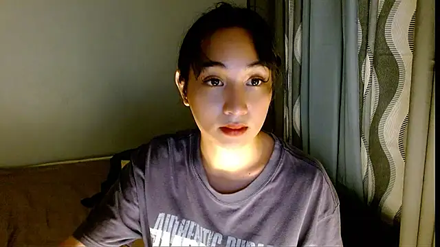 Snapshot of SweetLilly_18 chatting on 2, 3, 2026 SweetLilly 18 online show from 2, 3, 2026