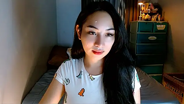 Snapshot of SweetLilly_18 chatting on 14, 1, 2026 SweetLilly 18 online show from 14, 1, 2026