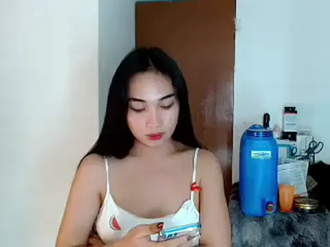 SweetLilly 18 online show from 3, 1, 2025