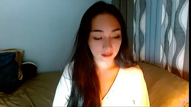 Snapshot of SweetLilly_18 chatting on 25, 2, 2026 SweetLilly 18 online show from 25, 2, 2026