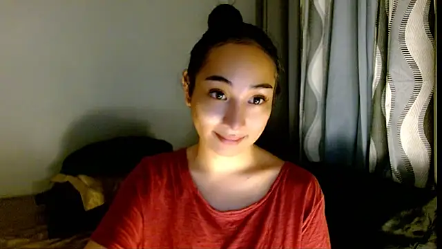 SweetLilly 18 online show from 25, 3, 2026