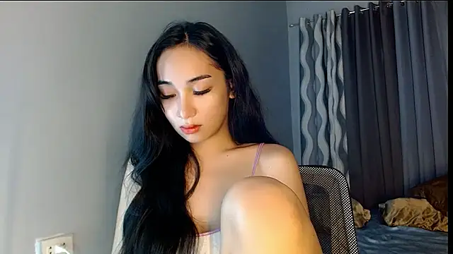 SweetLilly 18 online show from 17, 7, 2026