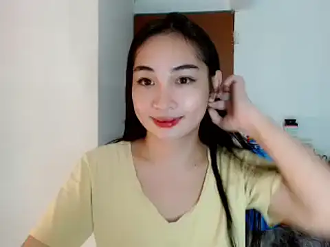 SweetLilly 18 online show from 2, 1, 2025