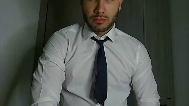 Snapshot of Justynn1 chatting on 8, 4, 2026 Justynn1 online show from 8, 4, 2026