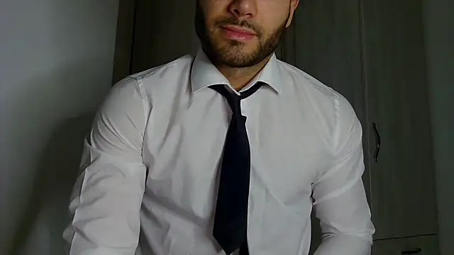 Snapshot of Justynn1 chatting on 8, 2, 2026 Justynn1 online show from 8, 2, 2026