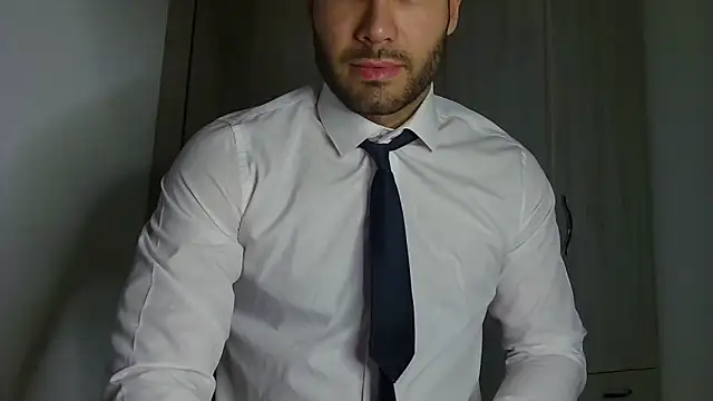 Snapshot of Justynn1 chatting on 7, 4, 2026 Justynn1 online show from 7, 4, 2026