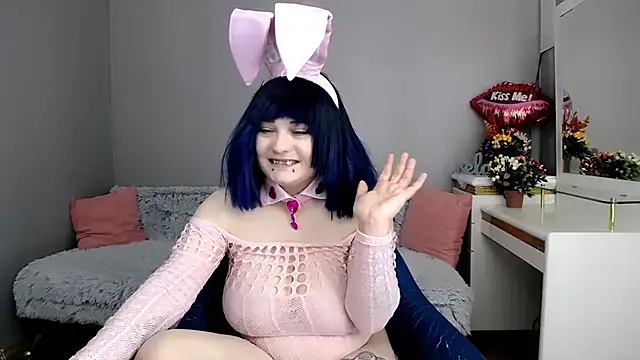 Estheri online show from 9, 2, 2026