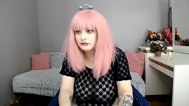 Estheri online show from 23, 4, 2026