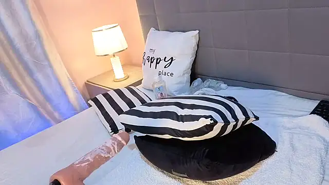 yourgoodcalmebonygirl online show from 15, 4, 2026