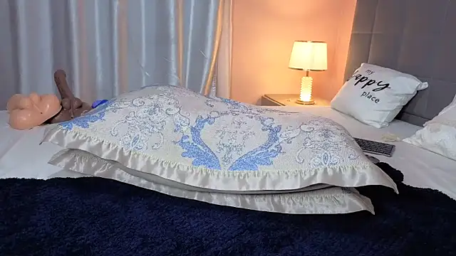 yourgoodcalmebonygirl online show from 2, 12, 2025