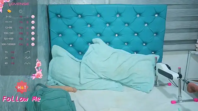 MAARYMOON online show from 13, 4, 2026