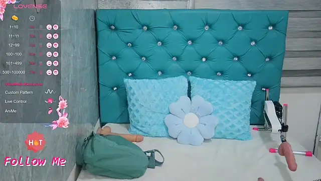 MAARYMOON online show from 18, 4, 2026