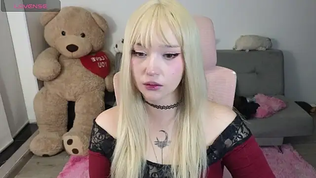 Snapshot of KuroChan420 chatting on 10, 6, 2026 KuroChan420 online show from 10, 6, 2026