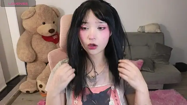 Snapshot of KuroChan420 chatting on 6, 5, 2026 KuroChan420 online show from 6, 5, 2026