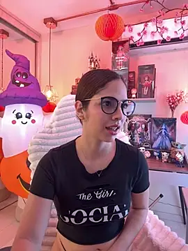 Zoe Bae online show from 15, 10, 2025