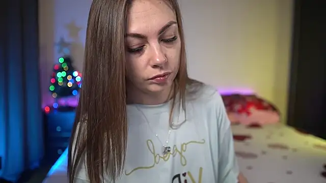 TiffanyPierce online show from 16, 12, 2025