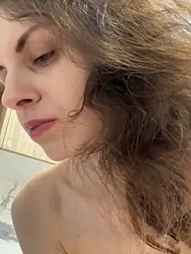 MissAnuta online show from 4, 2, 2025