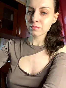 MissAnuta online show from 5, 11, 2025
