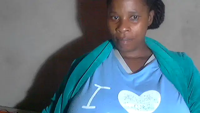 Snapshot of Choco-Coco10 chatting on 17, 11, 2025 Choco-Coco10 online show from 17, 11, 2025