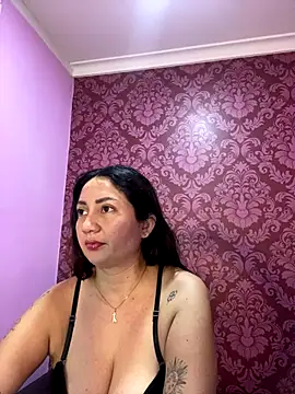 juliana diaz online show from 28, 11, 2025