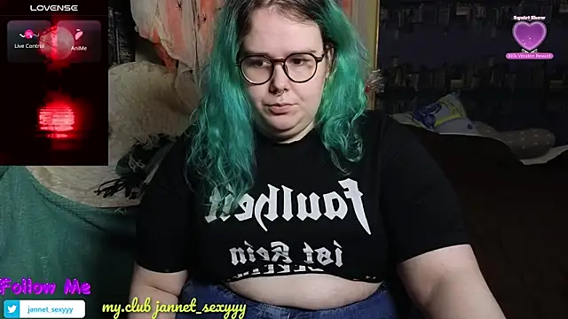 Snapshot of JannetPie chatting on 26, 10, 2025 JannetPie online show from 26, 10, 2025