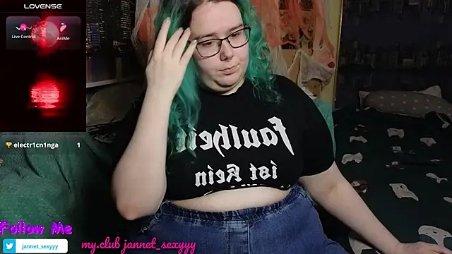 Snapshot of JannetPie chatting on 21, 10, 2025 JannetPie online show from 21, 10, 2025