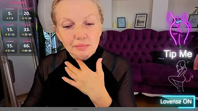 Snapshot of Abby_Moore_ chatting on 4, 6, 2026 Abby Moore online show from 4, 6, 2026