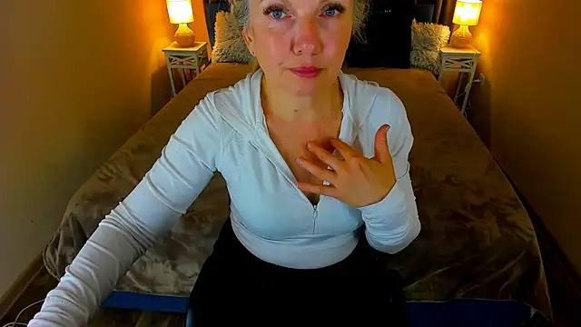 Abby Moore  online show from 12, 4, 2026