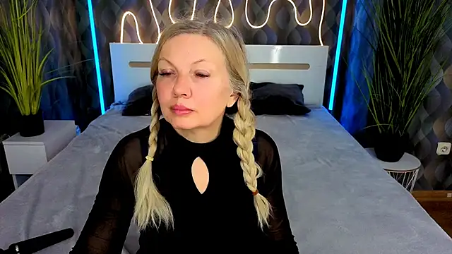 Snapshot of Abby_Moore_ chatting on 25, 4, 2026 Abby Moore online show from 25, 4, 2026