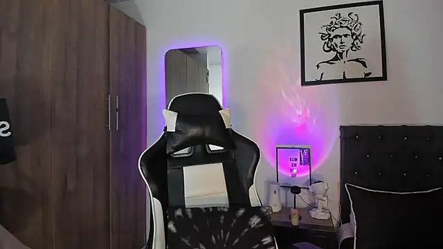 AlanNaughty online show from 13, 1, 2026