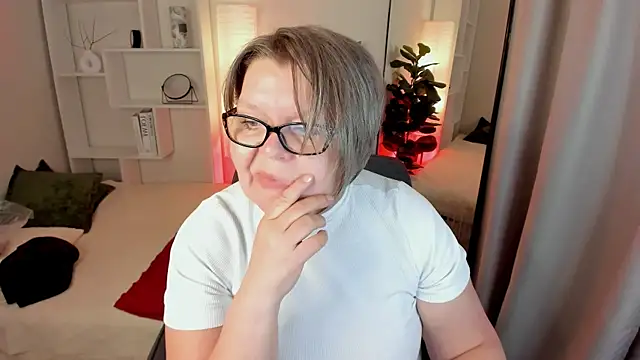 Snapshot of Shannonshine chatting on 22, 5, 2026 Shannonshine online show from 22, 5, 2026