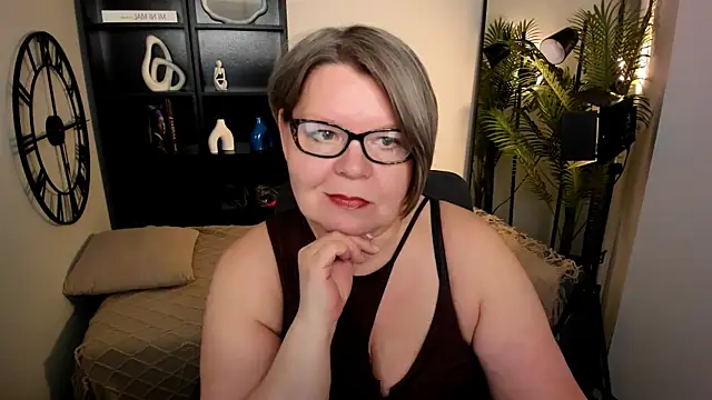 Snapshot of Shannonshine chatting on 15, 5, 2026 Shannonshine online show from 15, 5, 2026