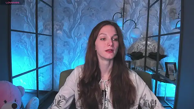 MirandaGlow online show from 5, 4, 2026