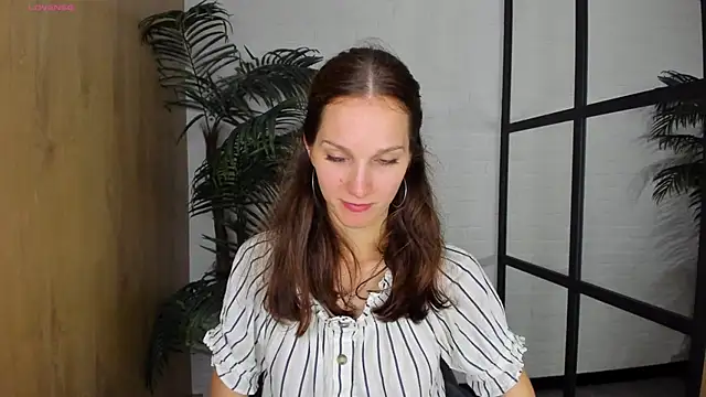 MirandaGlow online show from 10, 9, 2025