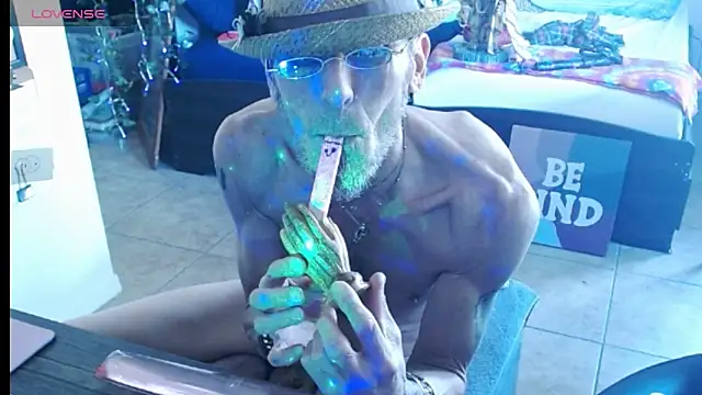 mycock2474u online show from 17, 3, 2025