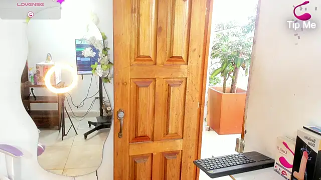 sofia gold  online show from 8, 4, 2026