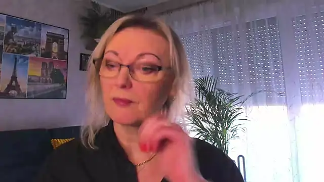 vanessa chat online show from 9, 3, 2026