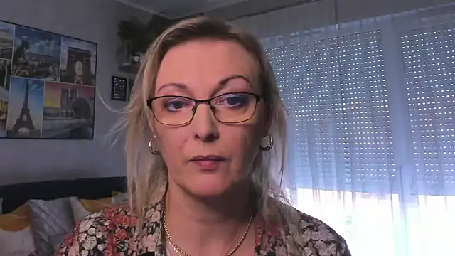 vanessa chat online show from 24, 2, 2025