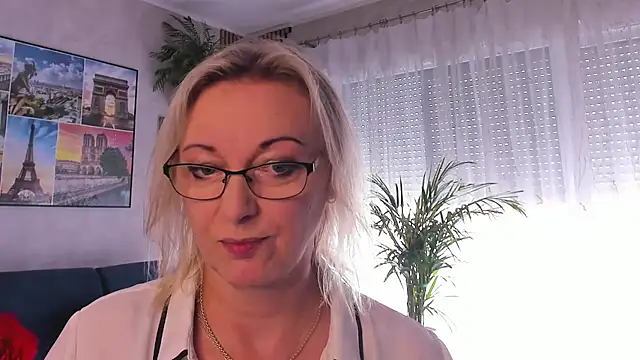 vanessa chat online show from 7, 7, 2026