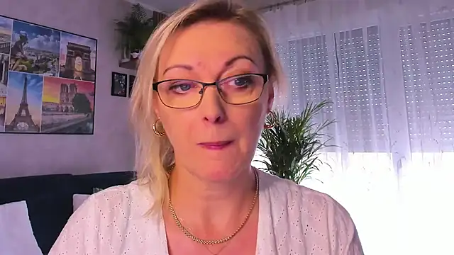 vanessa chat online show from 21, 10, 2025