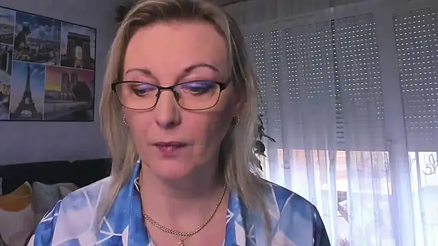 vanessa chat online show from 25, 2, 2025