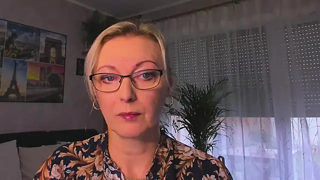 vanessa chat online show from 17, 10, 2025